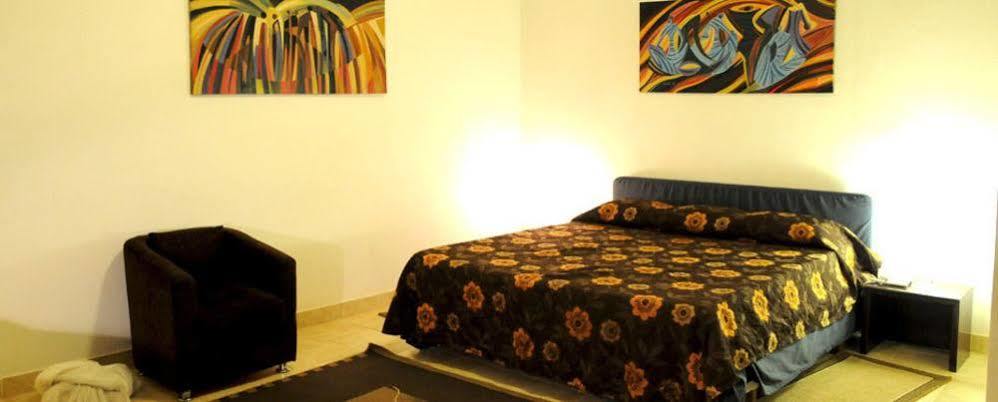 Hotel La Coccinelle บามาโก ภายนอก รูปภาพ